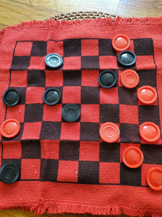 Portable Haitian Strategic Brain Game/Damye